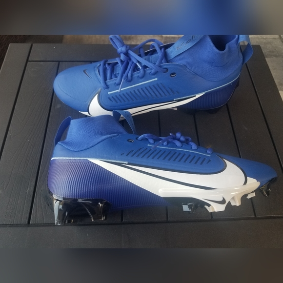 royal blue nike football cleats